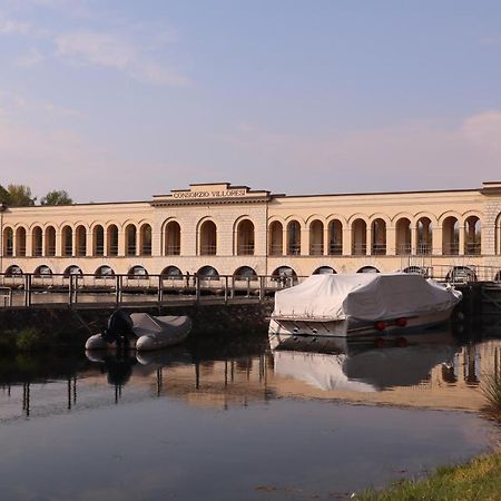 Panperduto Hostel Somma Lombardo Bagian luar foto