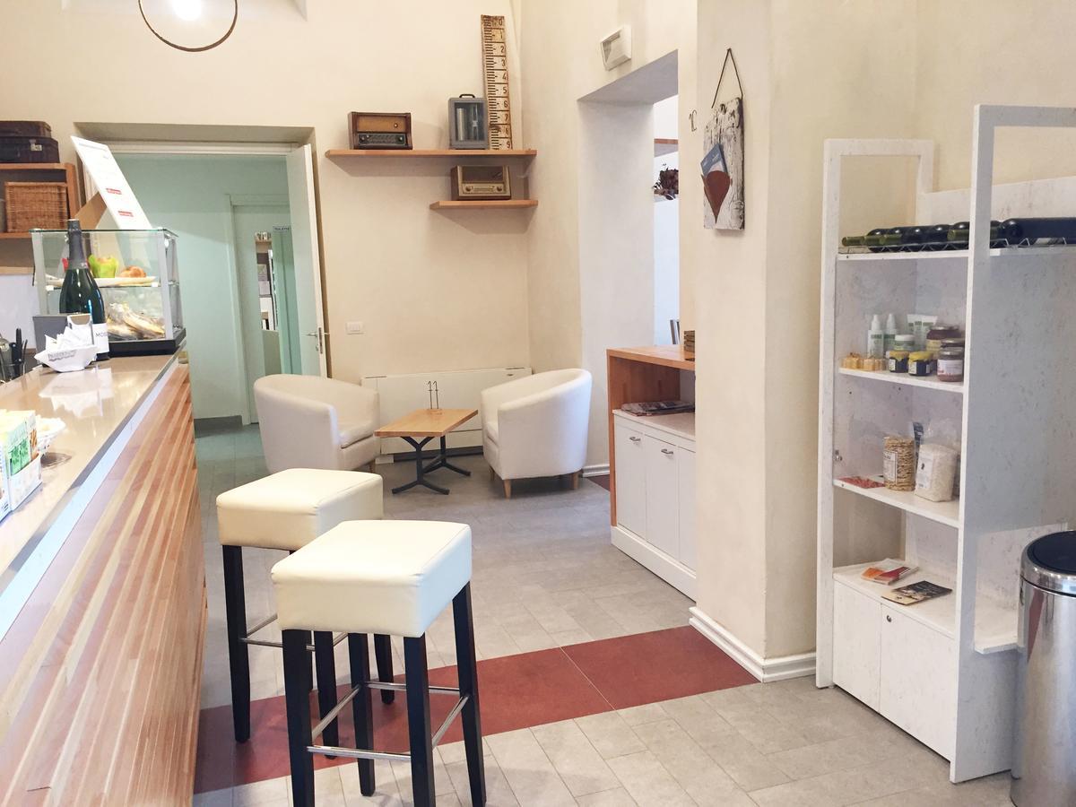Panperduto Hostel Somma Lombardo Bagian luar foto